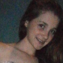Pessoas perfeitas não mentem, não brigam, não erram e, principalmente, não existem.