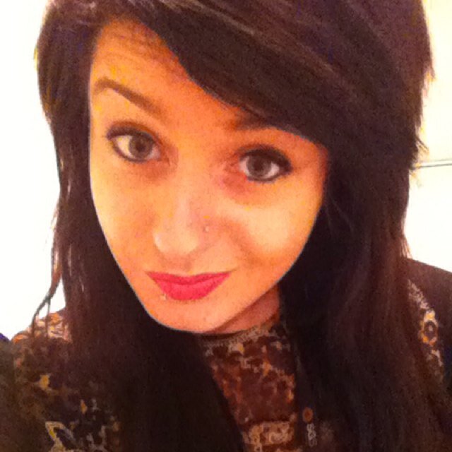 Hey all!
Naomi Kitching,Hull, 17
Instagram - @nie1996
Follow me & ill follow back