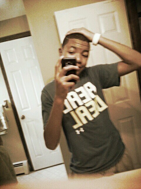 I look up to Kevin Durant RG3 NWA E easy and my dad : kik Kobethebestlogan
