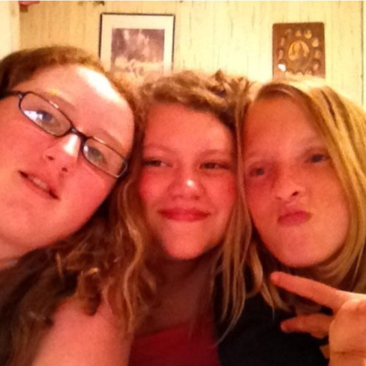 Hey everone u should follow me and my friends @myahalliwell123 and @madisonavery50 cuz we all follow back and were all awsome [single]