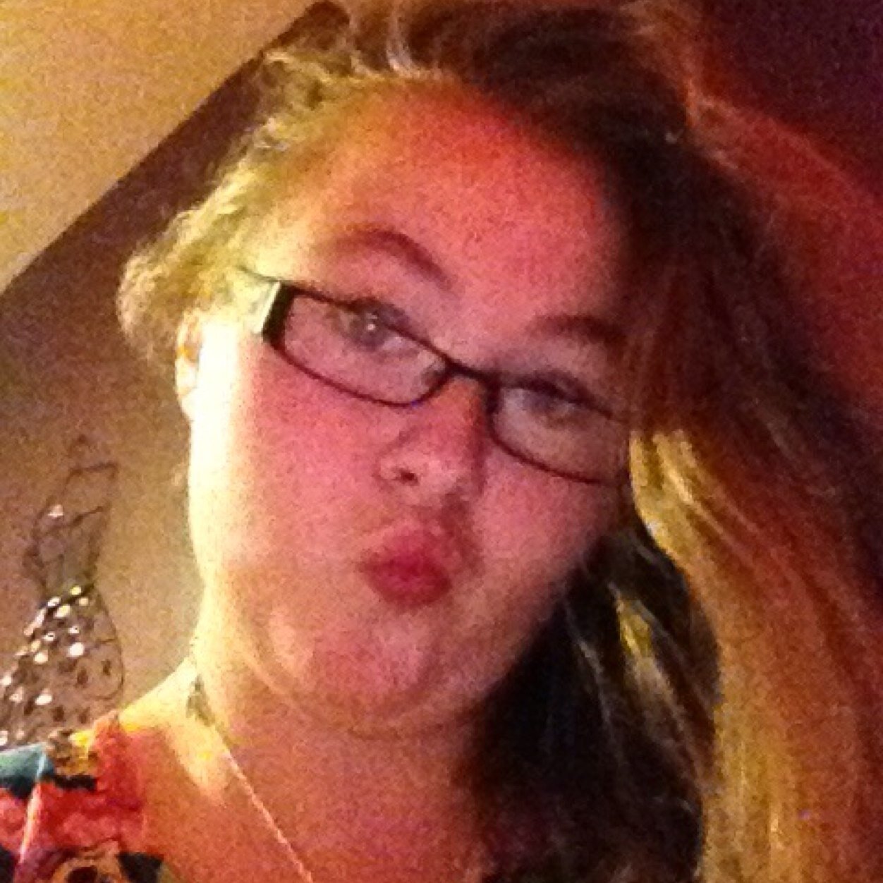 Chelsea rees, 14, kinsley uk, follow me and al follow you back!