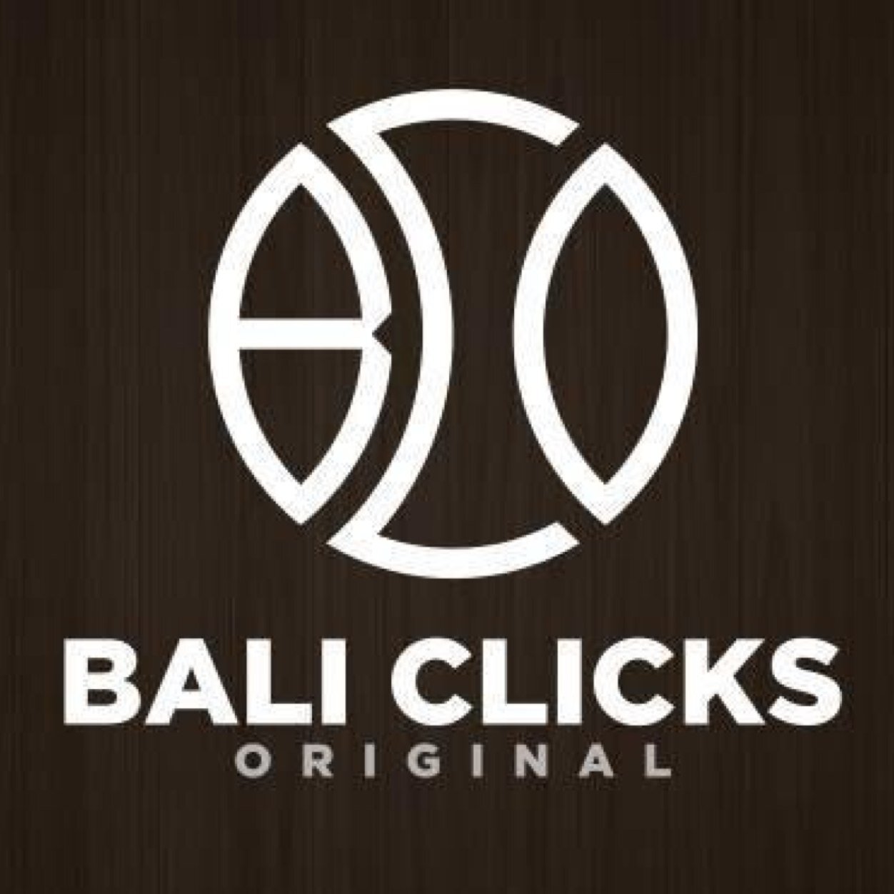 Bali Clicks Original, brazaletes de cuero hechos a mano, anillos, collares, llaveros cuyos clicks podrás seleccionar y combinar a tu elección.
