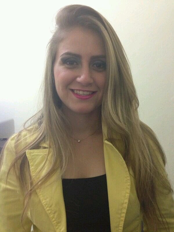 Apenas uma Garota Imperfeita!!
Q vive cada segundo como se fosse o ultimo.