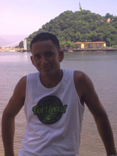 guilher58366001's profile picture. 