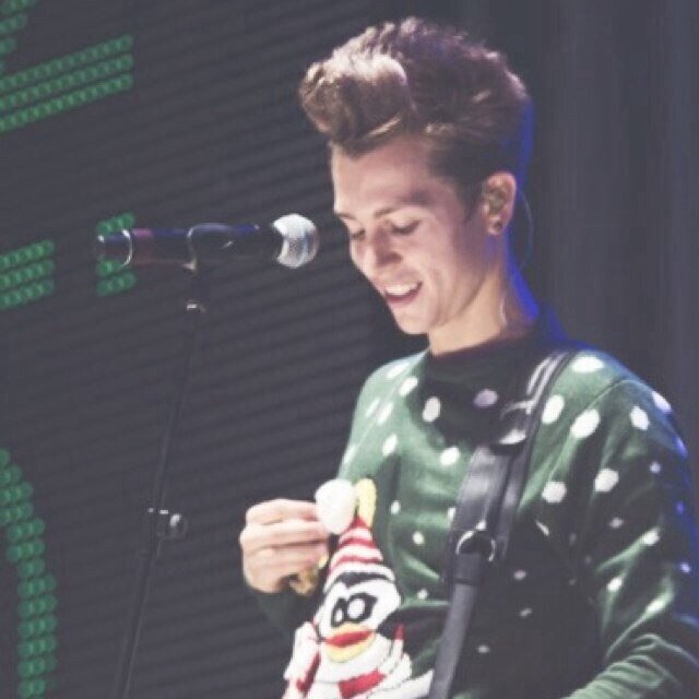 happiIiam_'s profile picture. follow @libertytime_ it's my official acount ily 
wwat 2014 | team 0/5