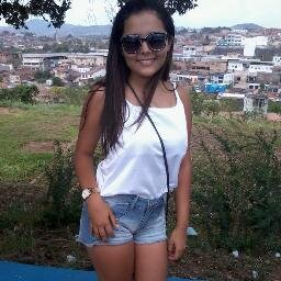 Um brinde aos sortudos que me tiveram, aos ambiciosos que me querem e aos otários que me perderam.