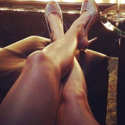 cristinadable's profile picture. Despistada,  aficionada a la buena comida y al buen vino.... y a tomar el sol. Estoy hasta los cojones de intelectuales.