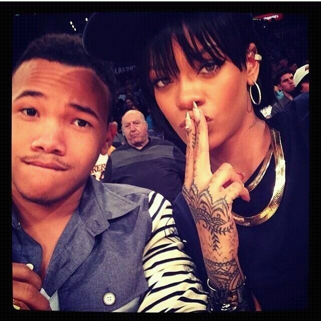 #TEAM NAVY @RIHANNA #BREEZY @CHRIS BROWN#TEAMKAARIS #BOOBA#RIVER ISLAND #ALGERIE #ORAN #BLACK PYRAMID I LOVE RIHANNA & CHRIS BROWN