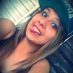 Mais amor menos recalque, sai do pé morre pra lá ♪ ✌