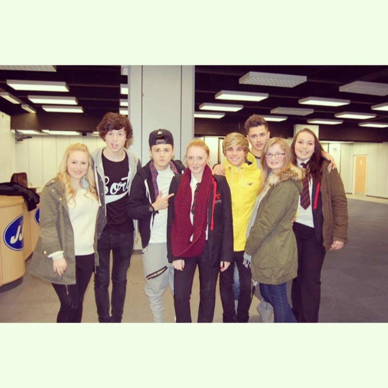 boybands are my life. kingsland road follow my person @fuxkchlo