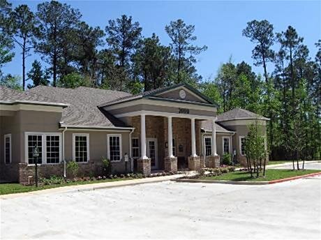 Pine_CrestApts's profile picture. 2000 Pine Crest Ave.