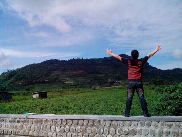 Tetap Tersenyum dan Semangat !!! ^^
