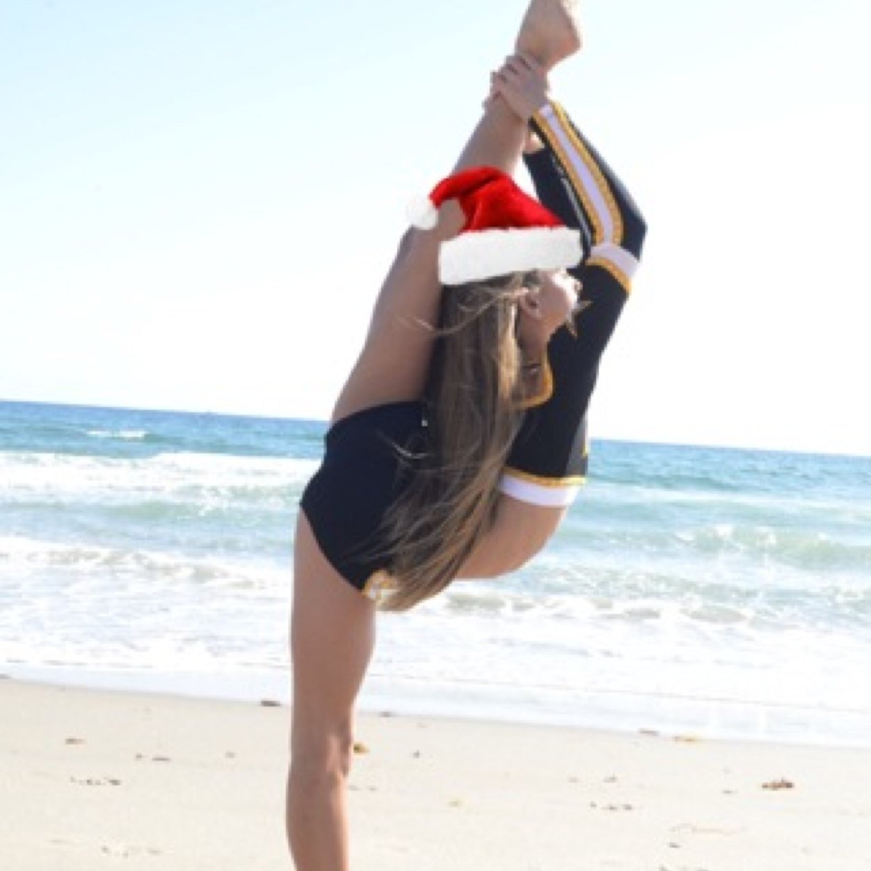 Typical cheer twitter.⚓️Owned by 2 allstar & highschool varsity cheerleaders.✨ (Flyers)