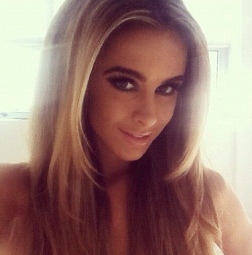 RochettePearse's profile picture. Anyone can make you smile. Many people can make you cry. But it takes someone really special to make you smile with tears in your eyes.