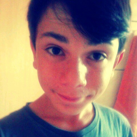 TOC , TOC  , Podi entrar mais Primeiro segue Taah? kk '