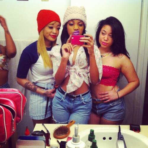 ZiaDavidy's profile picture. If you settle for anything, you'll never know what you're truly worthy of.