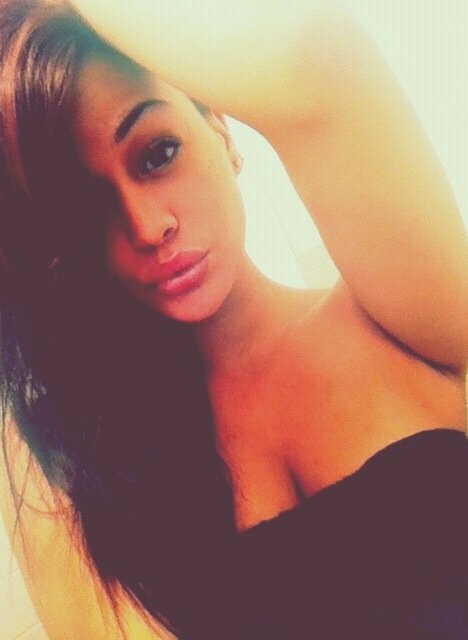 DeboraDaragona's profile picture. The fact that I can't have you makes me want you even more.