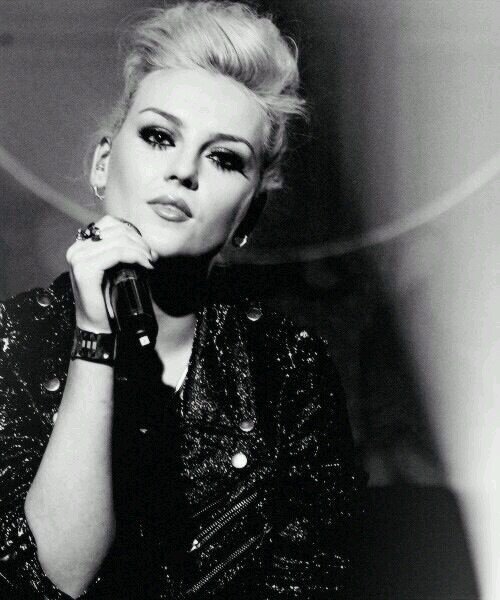 ♡20 || single || coccolamica || sfogamica || scopamica♡