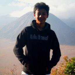 vandeckenz's profile picture. lebih baik kamu di benci karena menjadi diri sendiri dari pada kamu di sanjung karena menjadi orang lain