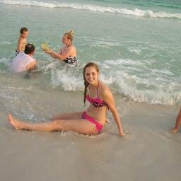 Tyedyegirl_'s profile picture. Tacos, fruit, nature, cute animals, lipstick, happiness, God, , freedom. Lover not a fighter . Be you! Send me stuff Much love xoxo