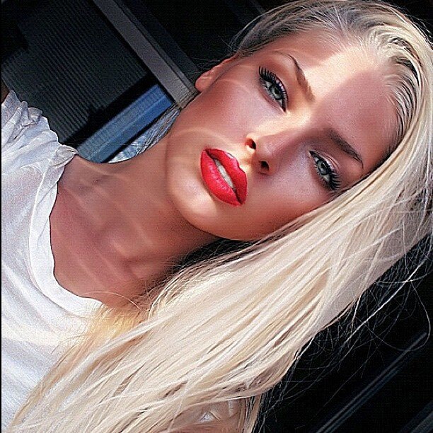 StephannieThorn's profile picture. She ignores all the other guys who want her, because she's too busy noticing the one she wants.