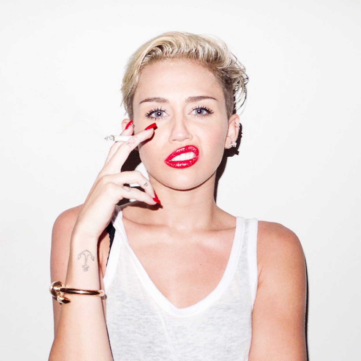 Don't Follow Me Please Follow @MileyrsArmy❤️ Please :)!