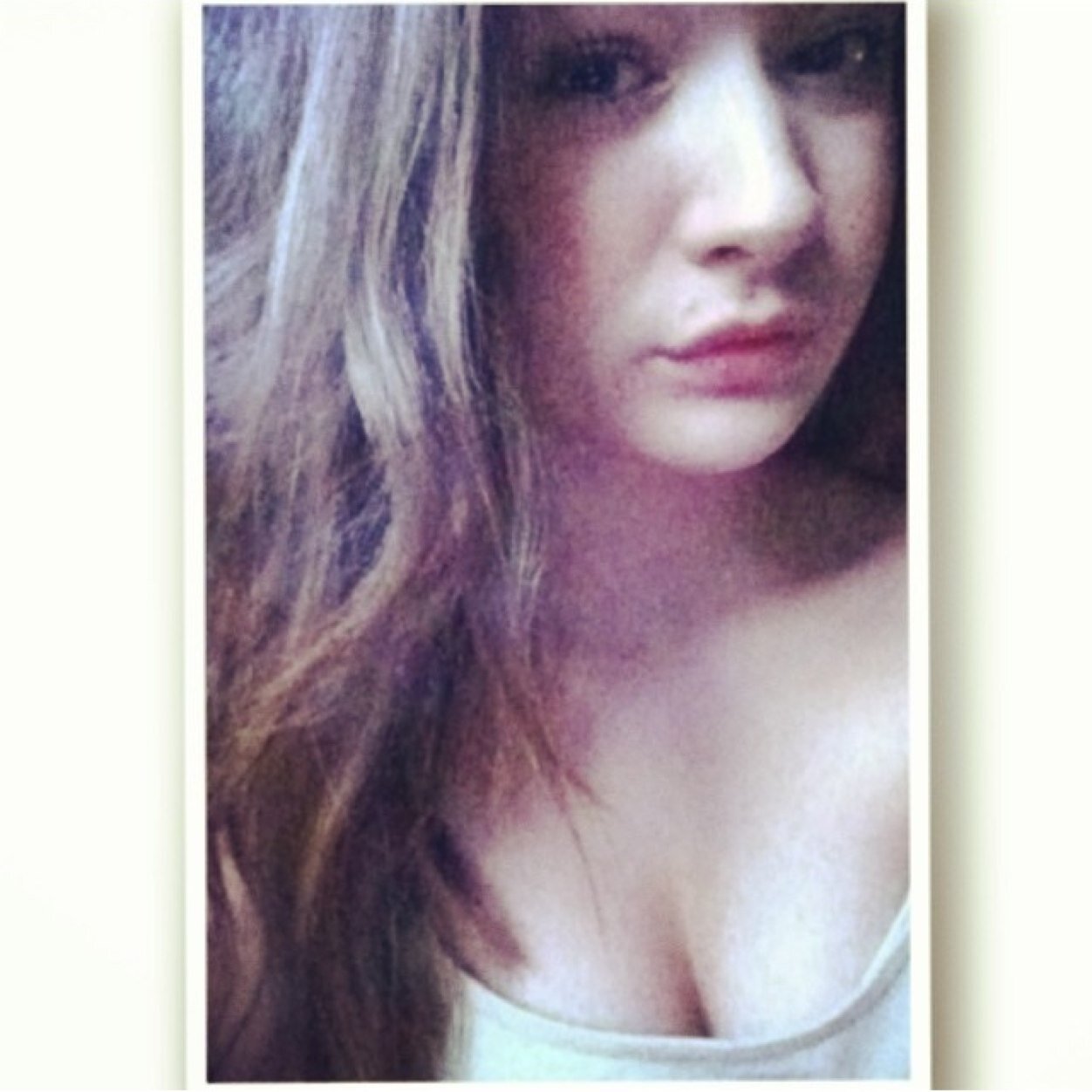 instagram-chlo_astley