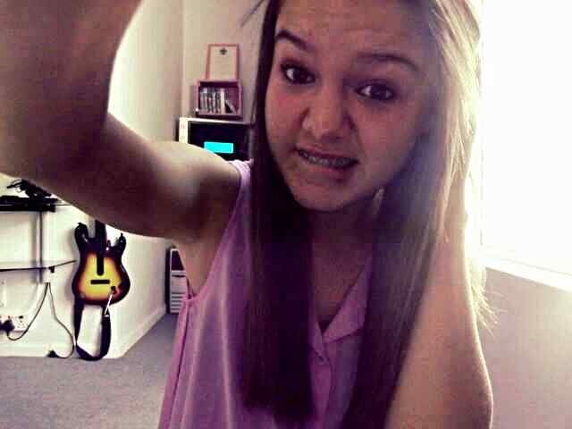 One Direction. Biebs. Eminem. Demi Lovato. Family. Friends. Tea - that's me ;) | I follow back. :) ♥