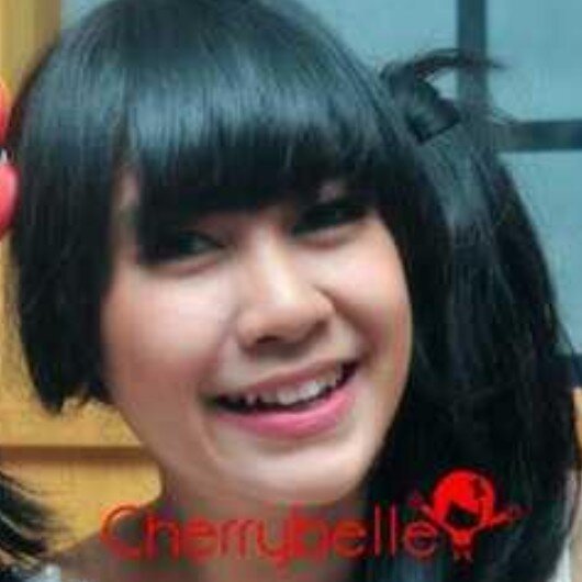@AnisaRahma_Adi       @milovasisters       @anisarahma_12       @vidiodotcom