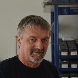 Lastnik podjetja SERVIS MR, d.o.o., iz Jesenic, Podjetje ima v lasti Hišo novih tehnoogij in spletno trgovino na naslovu: https://t.co/2sodlJVF1N