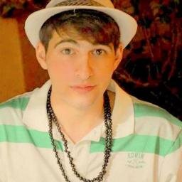 EricPascal93's profile picture. Se tiende a poner palabras allí donde faltan las ideas.