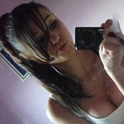 É difícil quando você me ignora, mas é ainda mais difícil quando tenho que fingir que não me importo. Sou como você me vê.