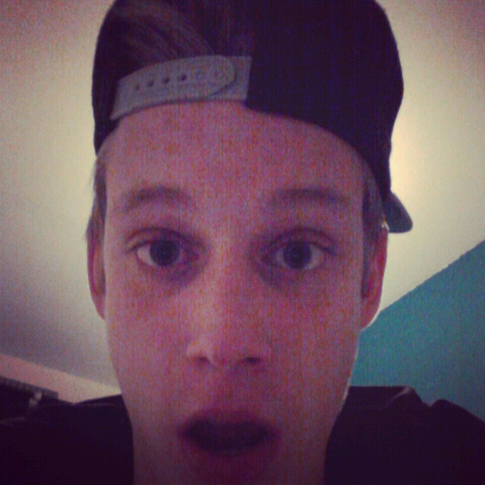 broer ik hou van je dikkekuss, jezusje @xHEYBABEY_x