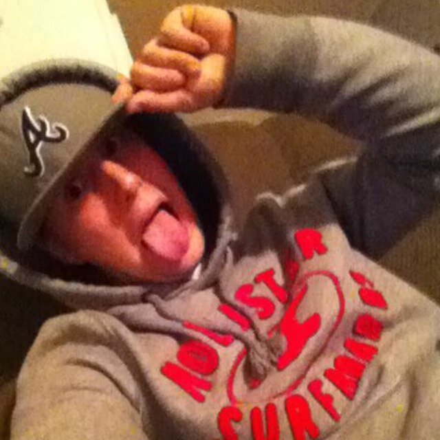 Fuck Bitches... Get Money...            #YMCMB #TaylorGang #RockinJ's #Weezy #HollisterrrSwaggg #MacMiller #FreeBoosie #HeatNation #BudWeiser