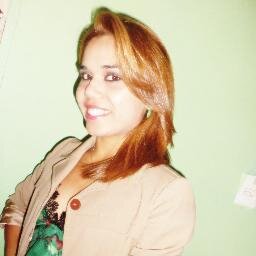 Adora rir,fazer novas amizades;a chatinnha e legal..amoo doces..humm basicamente isso!;D...