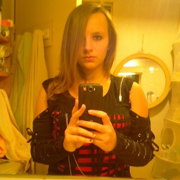 shitopadarkness's profile picture. Léa, ou Shitbox ou Opaline ou Becko, à vot' guise c: metalhead et fière ! \m/