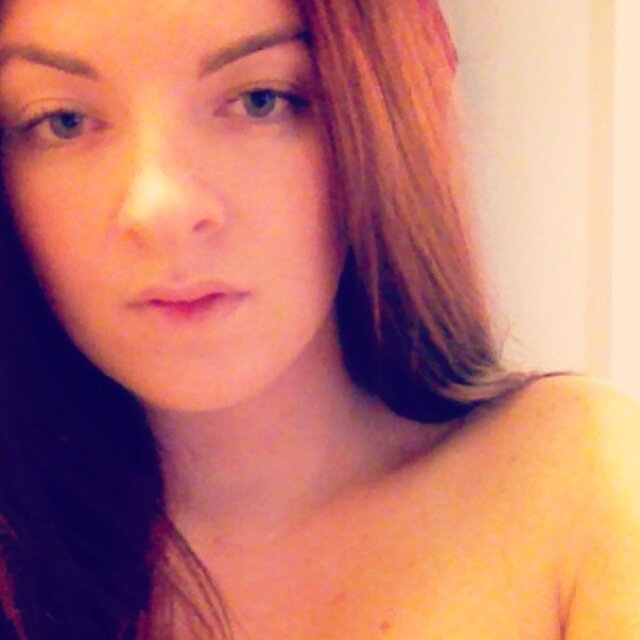RED HAIR•BLUE EYES•THICK THIGHS