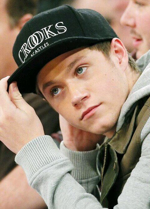 I gave you a free follow from @suniall_ ,follow and ask for a followback x