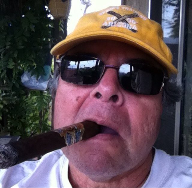 poorrichreza's profile picture. 