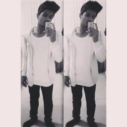 Shynaalsingh_'s profile picture. Is it possible to condense the meaning of your entire life into a brief 160 characters?