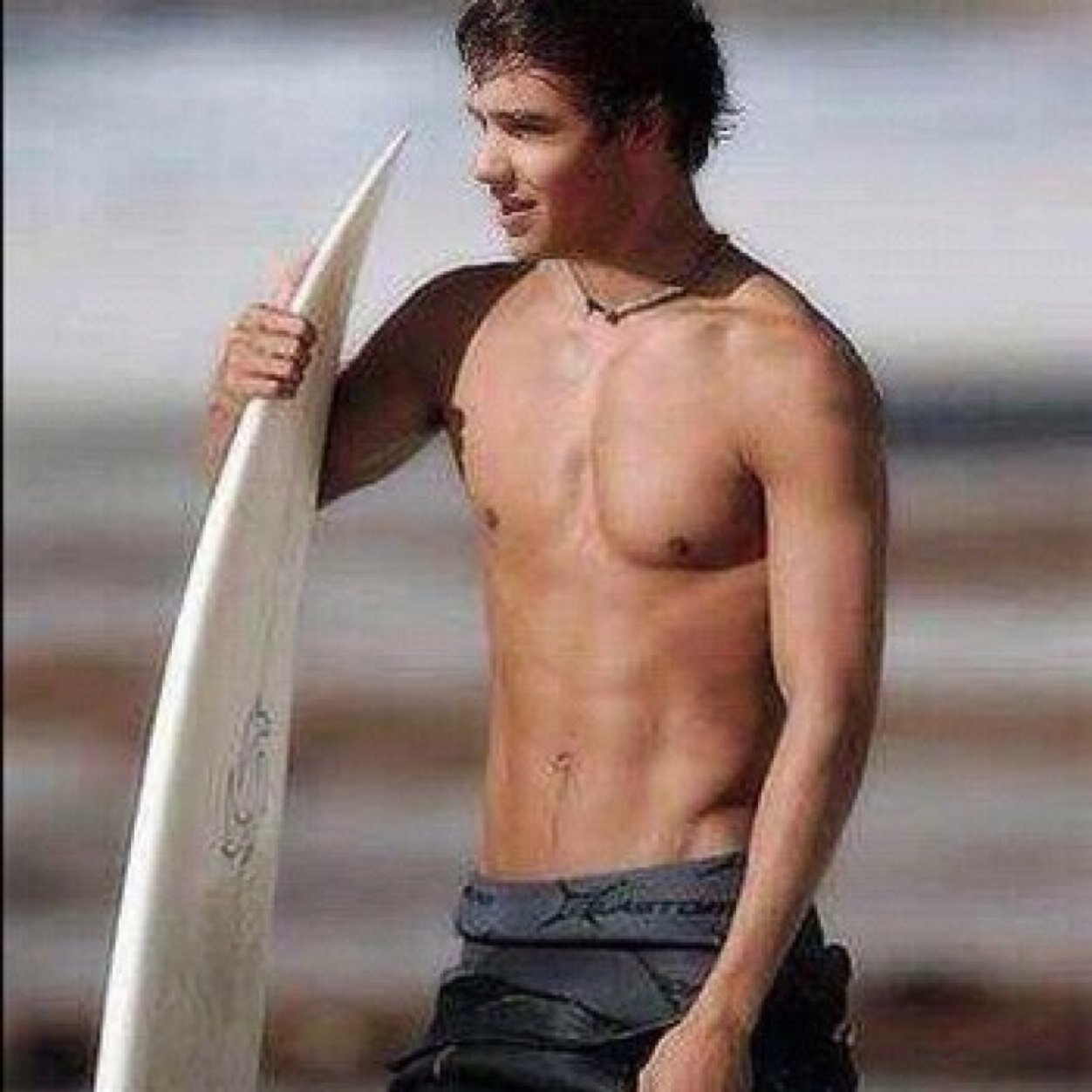 Back up to: @LiamJPayneP and @LiamJPaynePPc