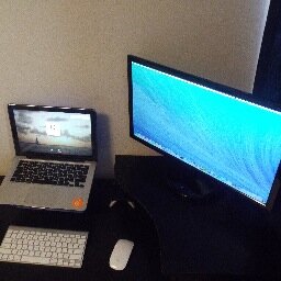 Tweeting the world most famous Computer Setups.