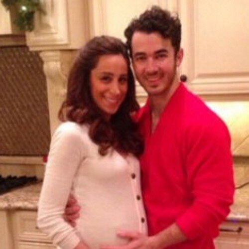 Alone, sister, Soon To Be aunt, not Blessed! Since: 01/04 Eu amo os @jonasbrothers pra caralho ❤