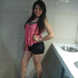 EvelinIbanezz's profile picture. y que mas da si haces todo lo contrario a lo que la vida te dice?...