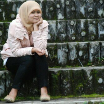 KumalaIndah01's profile picture. 