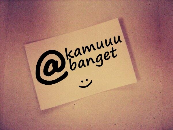 Kamu bisa bohong sama semua orang, tapi kamu nggak pernah bisa bohong sama . . . *nunjuk hati* ♥. || Follow @kamuuubanget #RECOMENDED | *RandomTweet
