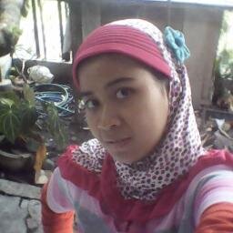 aq tinggi sdg ,berambut pjg ,bdoh tp pinterq dg kemmpuanq ndr .kta sdrsepu2Q dr dpn,samping,blkg & ucpnx mirip sdr sepu2q & it kt sdrq :D .kl kta org why not