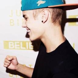 BiebsChapemos's profile picture. He is my dream.|| My dream is to meet Justin. I want he follows me. In this account, and this @_CamiAcosta. || I will catch you if you fall.