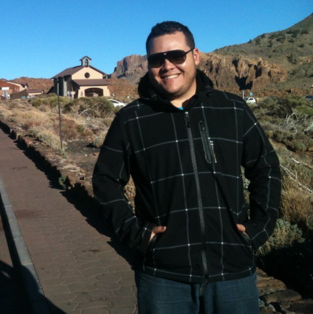 Venezolano, guaro de nacimiento, abogado, ciudadano del mundo. exiliado en USA a causa de una dictadura