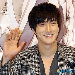 siwon氏ペン痛いレイヤ siwon氏好きの何故か某魚コス こっそりこっそりコス 噛みついたりはしませんㅋㅋ プライベート垢 篭り遊び垢 86line
ペン歴五年目、コス歴四年